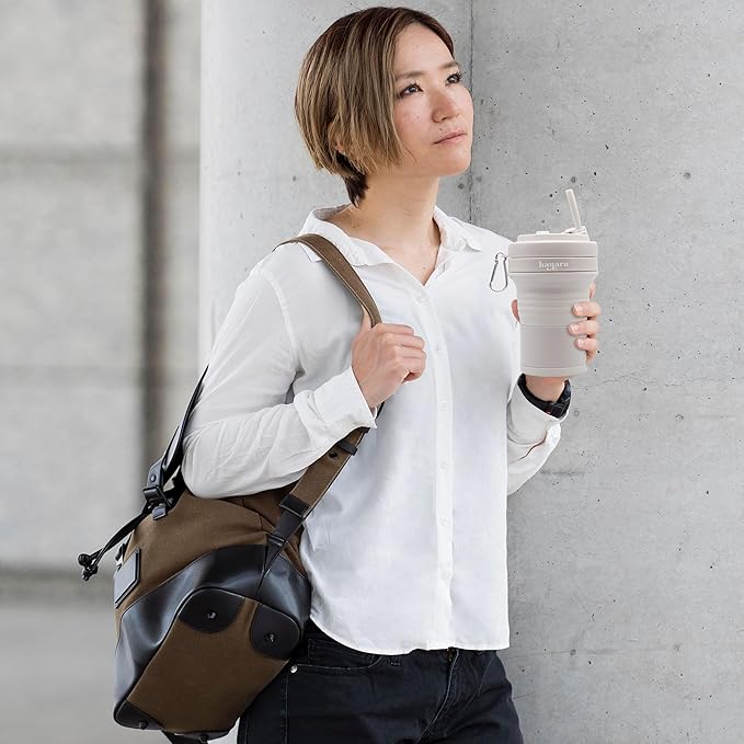 Collapsible Cup with Reusable Straw – 18 Oz (550 Ml), Portable Travel Mug, BPA-Free, Leak-Proof, Microwave & Dishwasher Safe, Multi-Purpose for Hot & Cold Drinks – Beige
