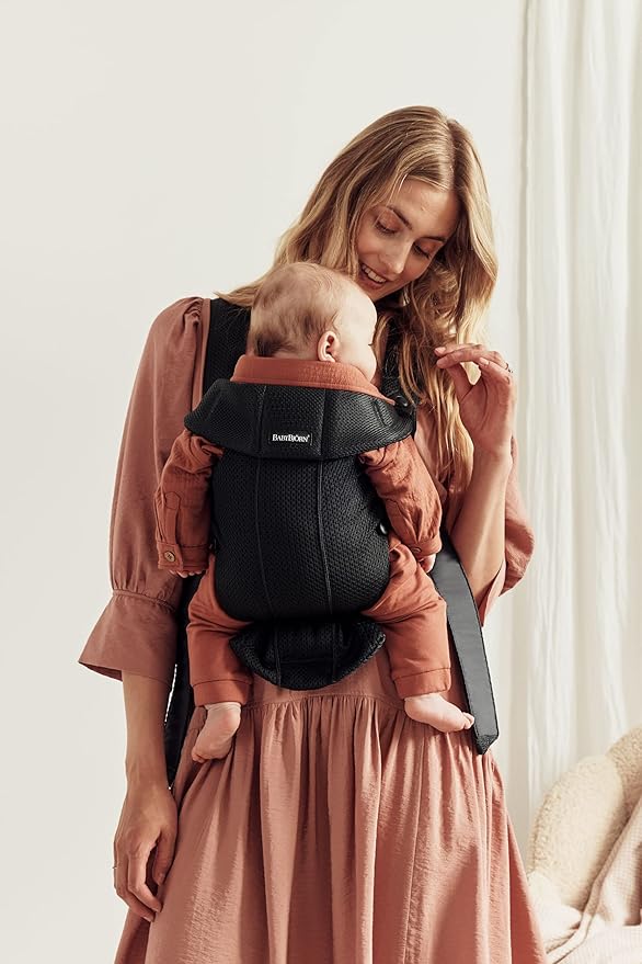 BabyBjörn Baby Carrier Mini, Black, 3D Mesh | Newborn Carrier (7-25 lbs), Ergonomic, Easy-to-Use